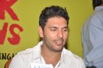 Yuvraj Singh at the launch of Shailendra Singh_s new book in Mumbai on 4th March 2013 (126).JPG